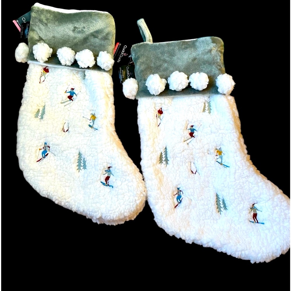 Ski themed ⛷️ ⛷️🌲Set of 2 adorable soft fleece stockings 🌲⛷️NWT!